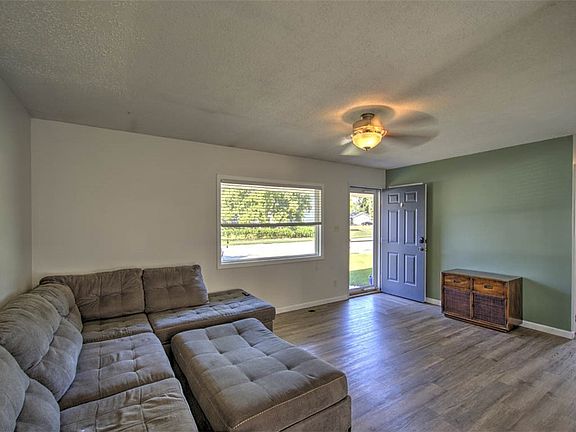 5th image of 3735 Fontenac Dr
