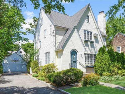 31 Lawrence Road, Scarsdale, NY, 10583