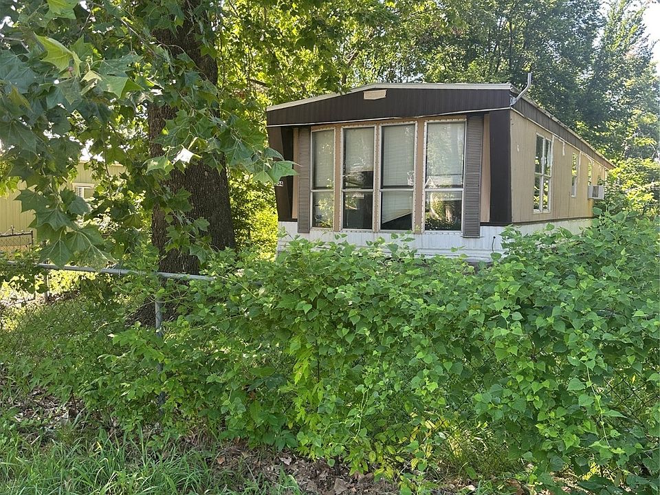 2nd image of 304 W Miami Ave
