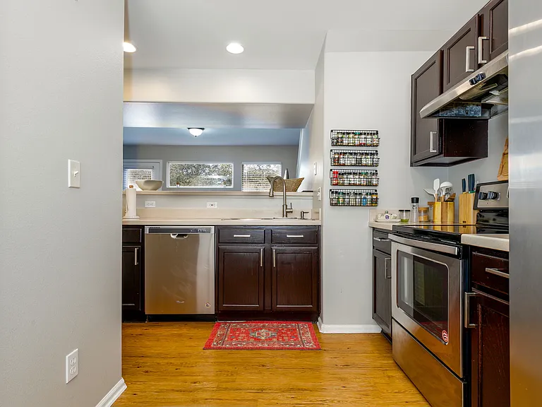 64 Vale Cir — Photo 6