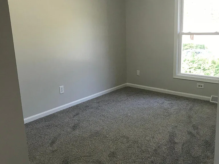 7533 Hayes Cir — Photo 12
