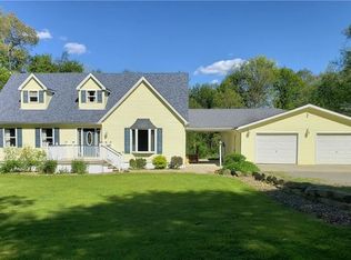 111 Houston Ln, Slippery Rock, PA 16057