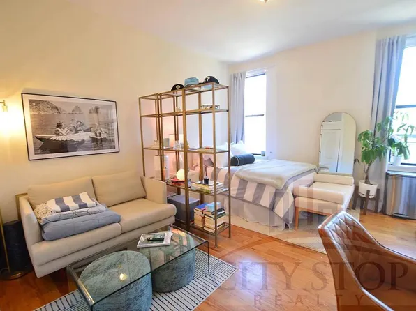 101 W 77th St APT 2D, New York, NY 10024