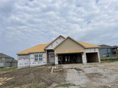 9215 N Poplar Ave, Kansas City, MO, 64156