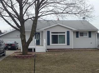 2380 Plainview Dr, Saginaw, MI 48603