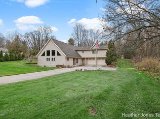 12157 Forteen Mile Rd NE, Greenville, MI 48838