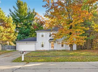 1501 Rolling Meadows Dr, Vermilion, OH 44089