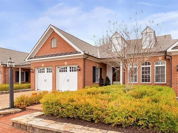 826 Colridge Dr, Charlottesville, VA 22903