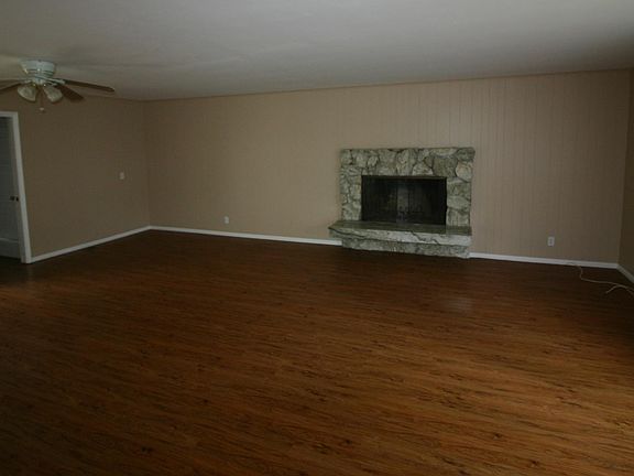 3rd image of 1754 Redondo St