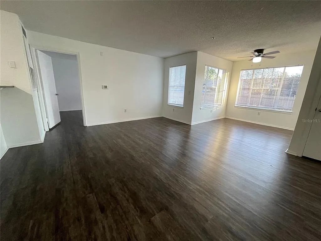 2 bed, 2.0 bath, 1026 sqft, $1,500 — Photo 3