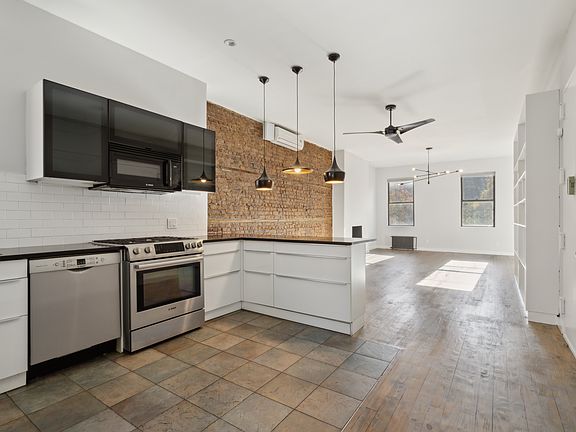 5th image of 7 E 129th St APT 3
