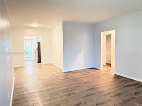 145 S Shore Dr, Miami Beach, FL