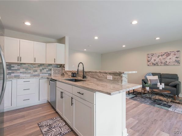 21 Meadow Lark Ln, Henrico, VA 23228