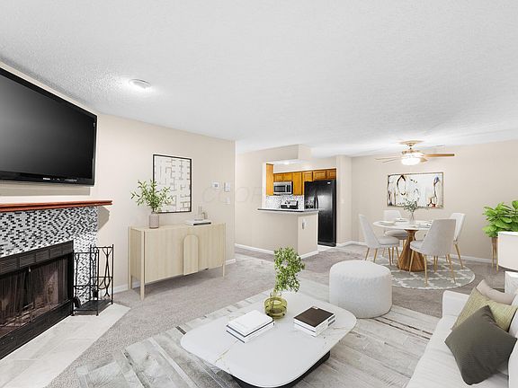 4th image of 2176 Hedgerow Rd #2176D