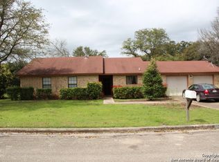 614 Melrose St, Seguin, TX 78155