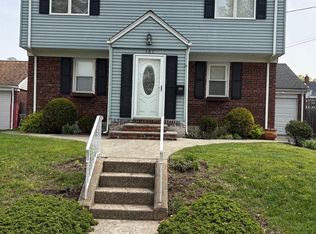 157 N Queen St, Bergenfield, NJ 07621