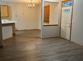 31 River Woods Dr W, Saint Paul Park, MN 55071