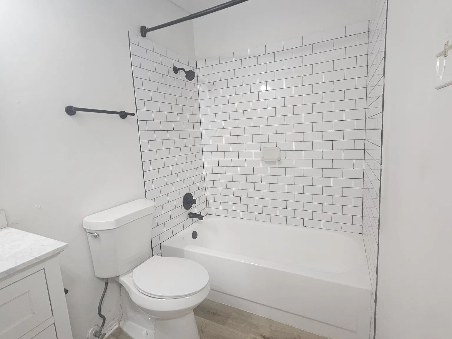 3 bed, 1250 sqft, $1,925 — Photo 1