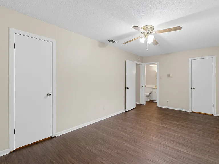 2113 Fleur De Lis Ct — Photo 12
