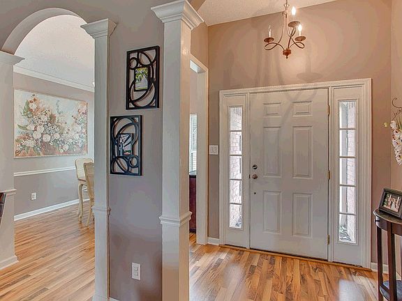 2nd image of 8539 Shingle Oaks Dr