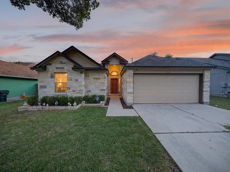 241 Brian Ln — Photo 1