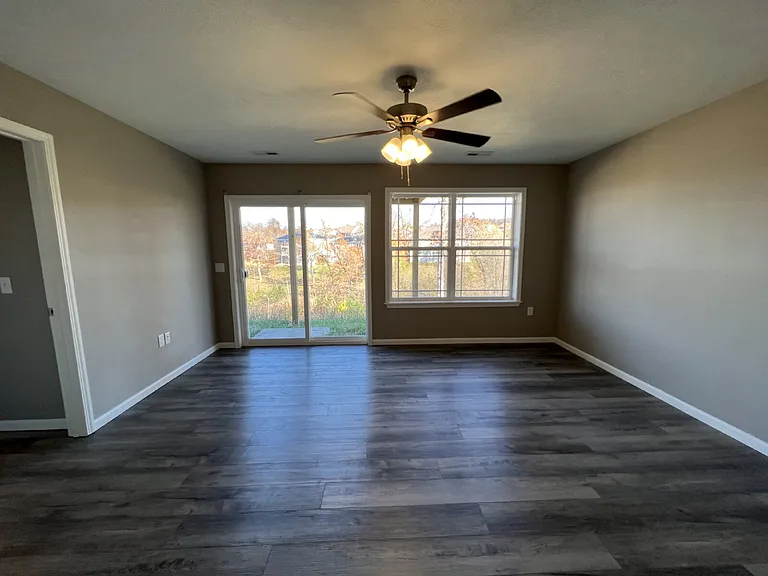 315 Sunrise Cv — Photo 17
