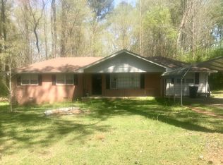 528 Creek View Dr, Lawrenceville, GA 30044