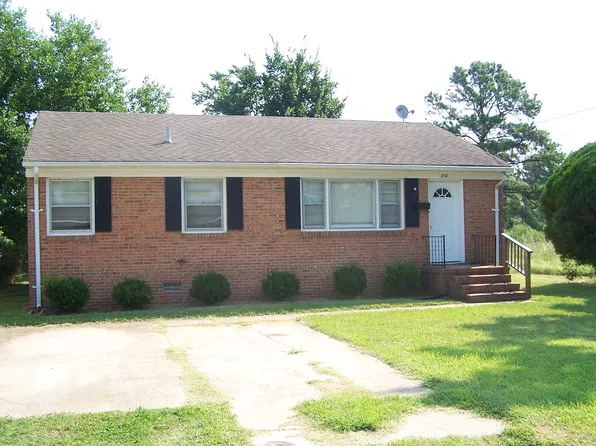 210 Sycamore Ave, Newport News, VA 23607