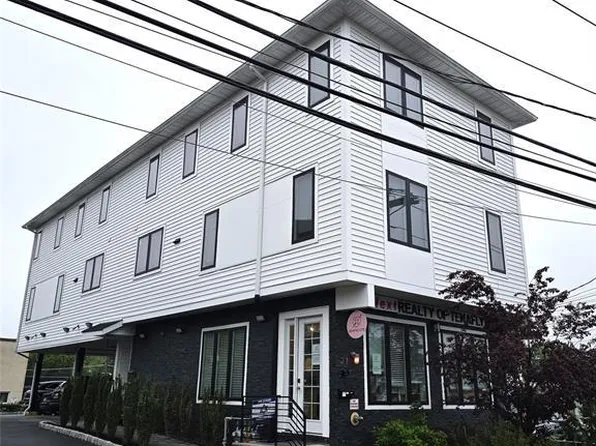 21 Summit Street, Tenafly, NJ 07670