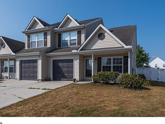 3rd image of 622 Warren Dr