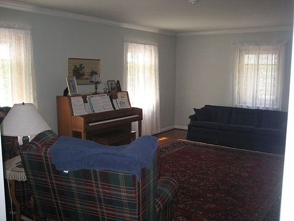 2nd image of 5816 E Pleasant Run Pkwy