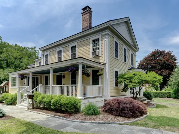 219 Naubuc Avenue, East Hartford, CT 06118