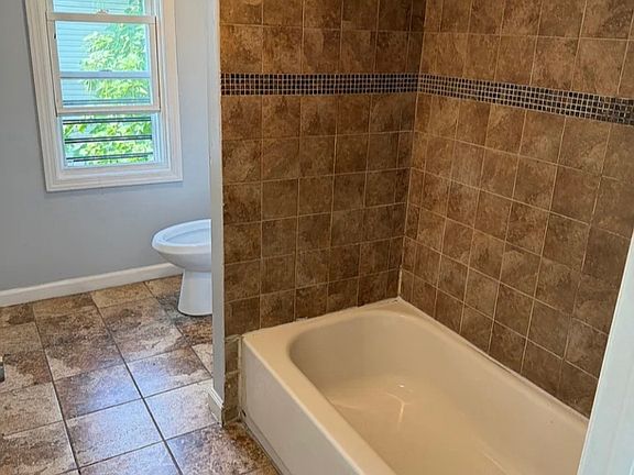 5th image of 263 21st St #3A