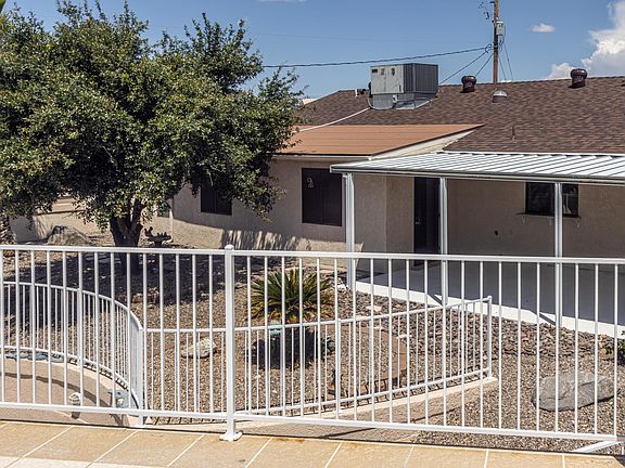 4th image of 1021 Dune Ln