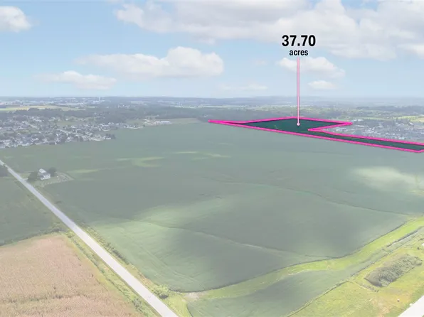 M/l N Center Point Rd, Robins, IA 52328