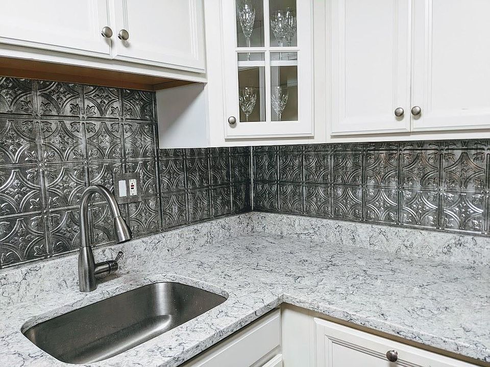 Kitchen, granite & custom cabinets and backsplash