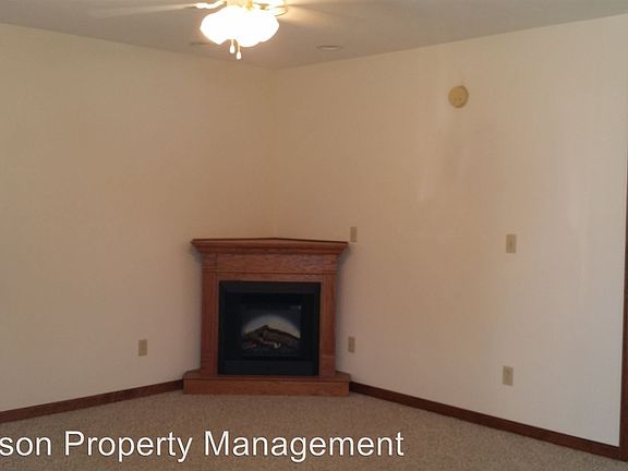 4th image of 2624 Southridge Dr APT B