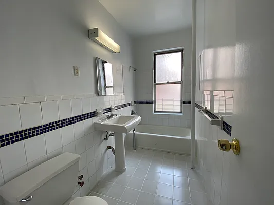 Rented by Sterea Agency | media 10