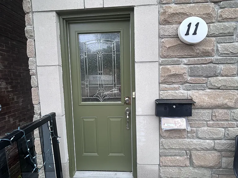 11 Humber Blvd #UPPER — Photo 2