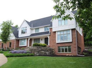 19170 Glacier Pkwy, Brookfield, WI 53045