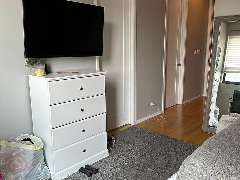 1649 W Cortland St — Photo 15