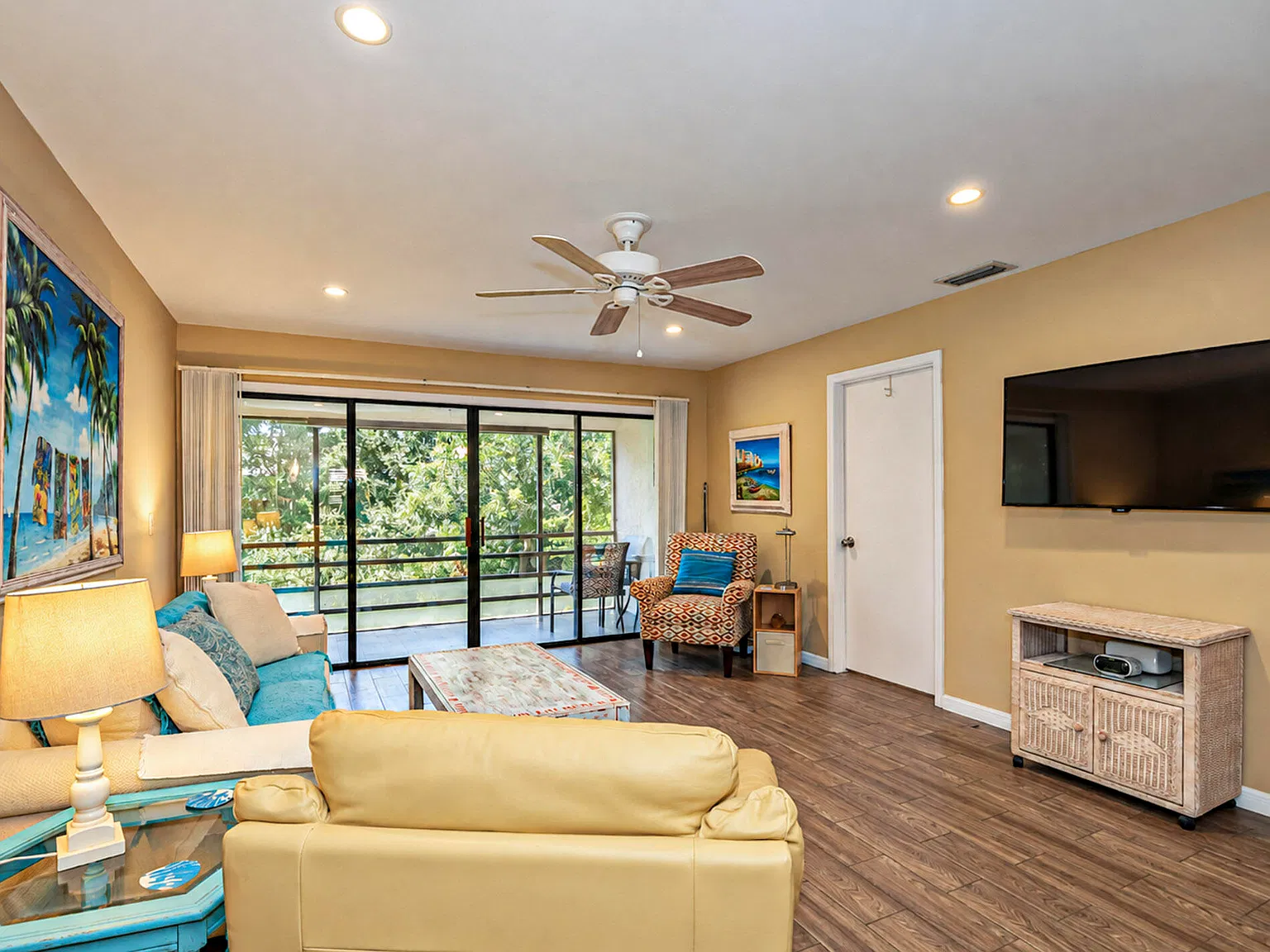 2 bed, 2.0 bath, 1130 sqft, $1,700 — Photo 2