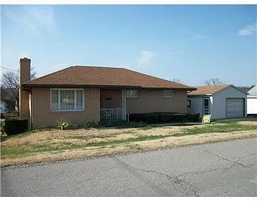 324 Provins Ave photo 1