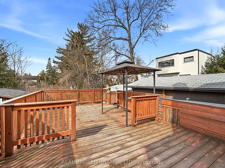 24 Glenburn Ave #UPPER — Photo 19