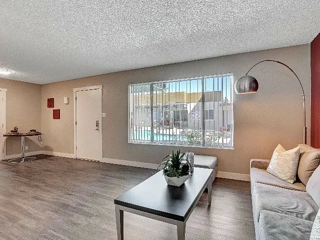 939 E Flamingo Rd — Photo 14