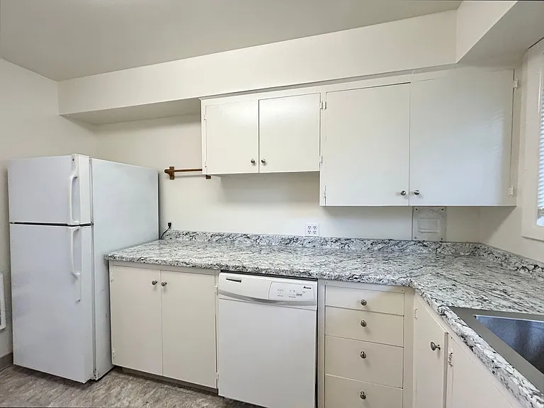 3753 SE Brooklyn St #&-3737 — Photo 14