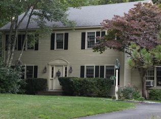 4 Arrowhead Ln, Milton, MA 02186