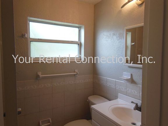 3rd image of 2435 Kiwanis Ave