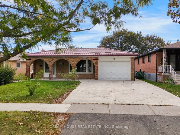 3764 Wyewood Rd, Mississauga, ON L4T 2A2
