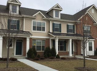 1937 Dauntless Dr, Glenview, IL 60026